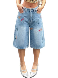 Dam knälånga vida shorts med broderi
